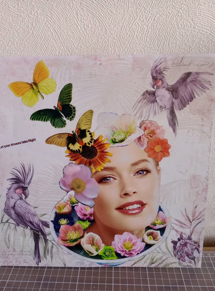 Flower girl – collager af Gitte Kjærgaard Jensen