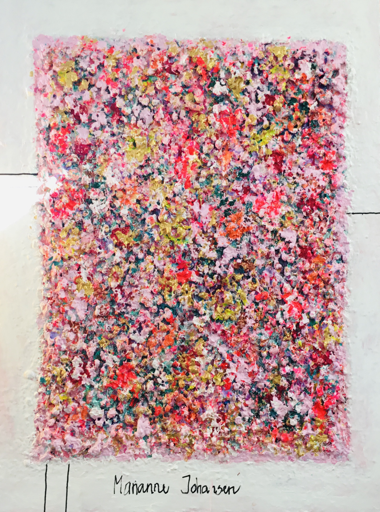 Love is all around – malerier af Marianne Johansen