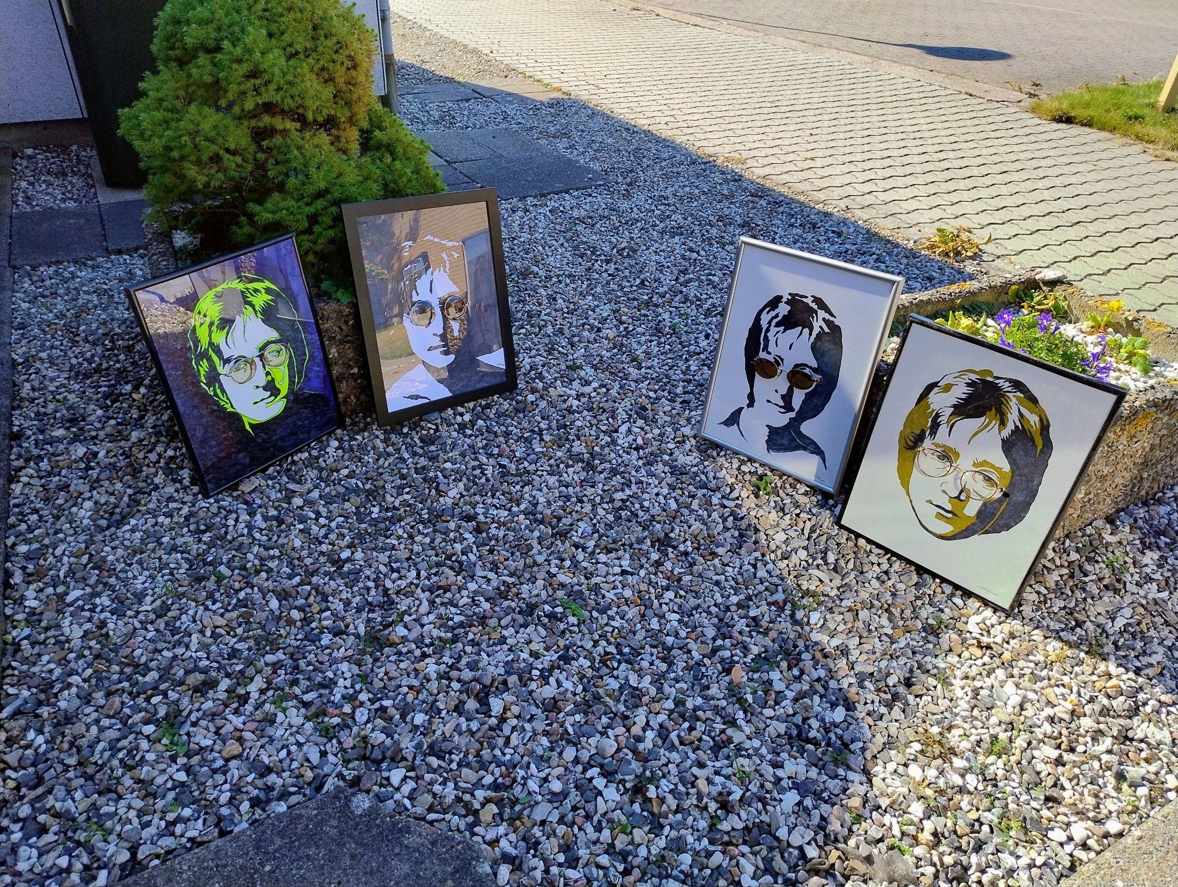 John Lennon briller på glas – tegninger af Fritz Jensen