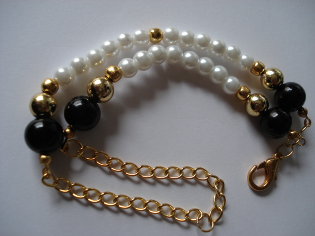Flot glasperler armbånd