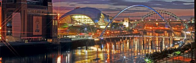 Newcastle by night 5