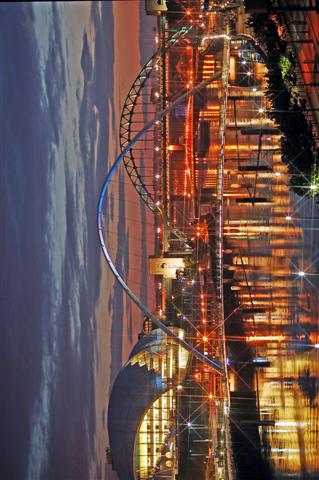 Newcastle by night 8