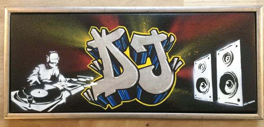 DJ