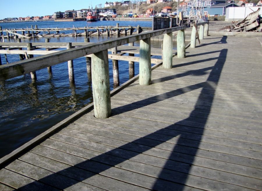 Lidt af de gangbroer på havnen