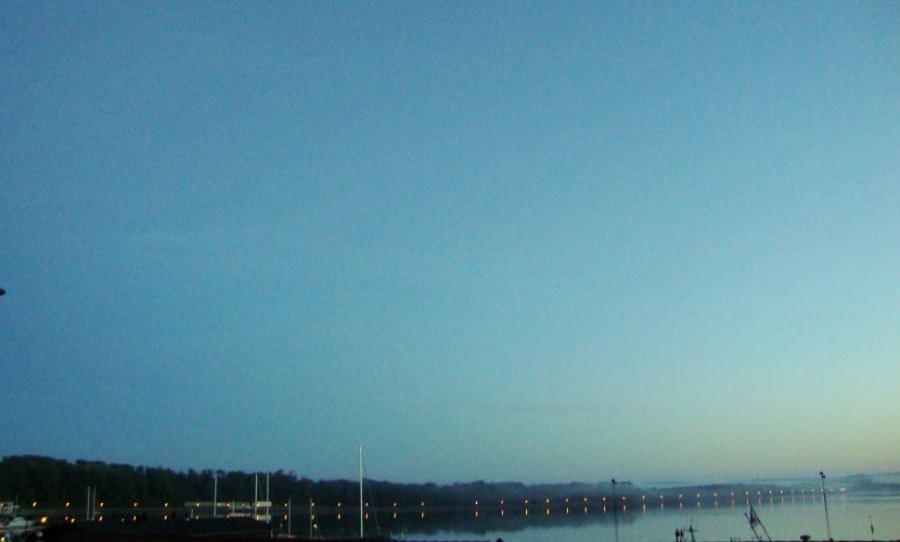 Dis svæver over Limfjorden i Lemvig Havn