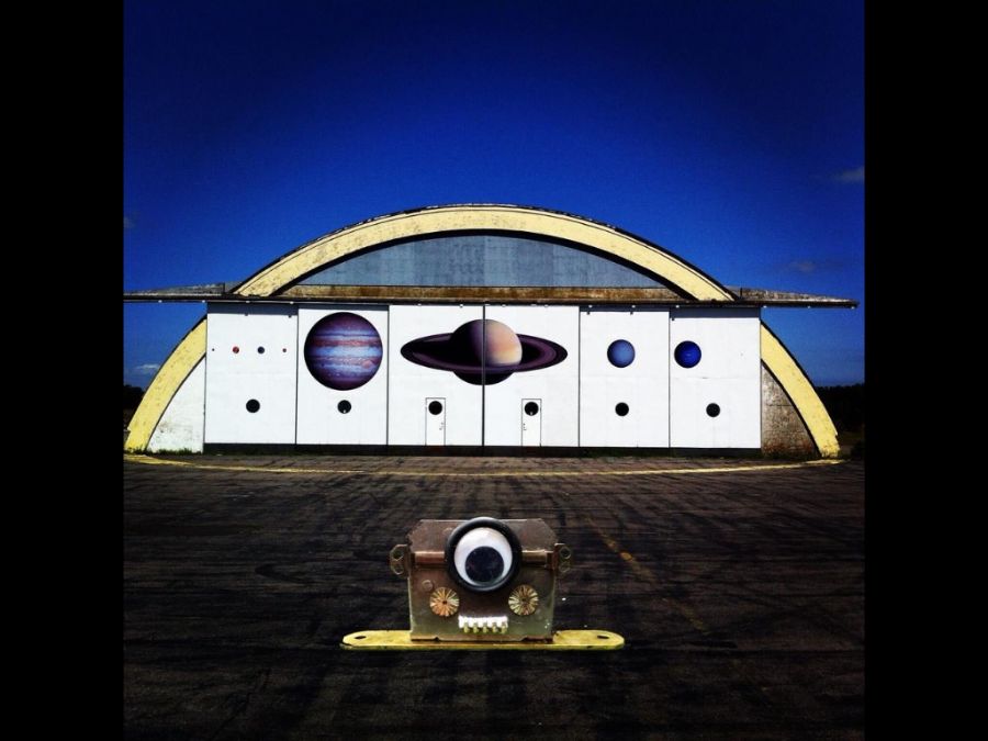 An eye for space