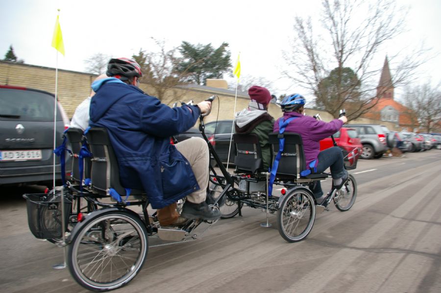 Parallelcykel til 4, se video på youtube