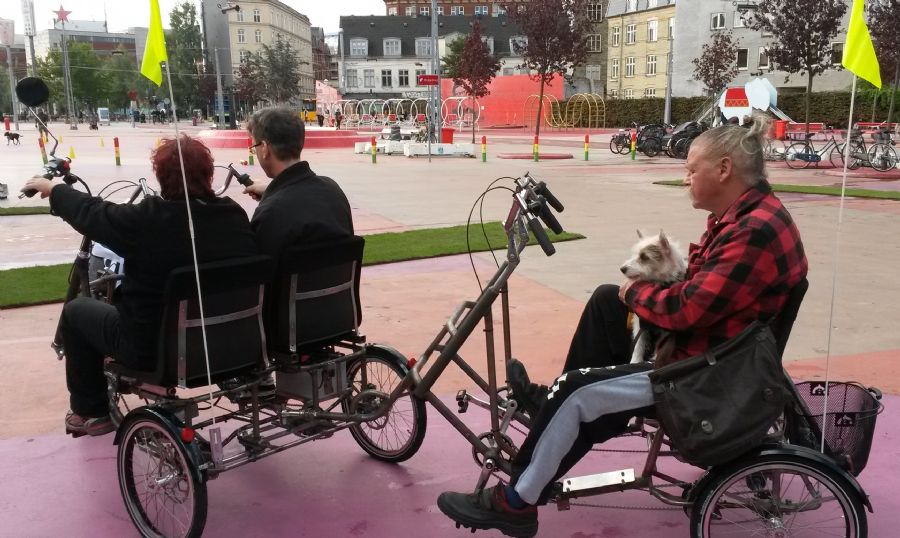 Cykel til 4 personer.