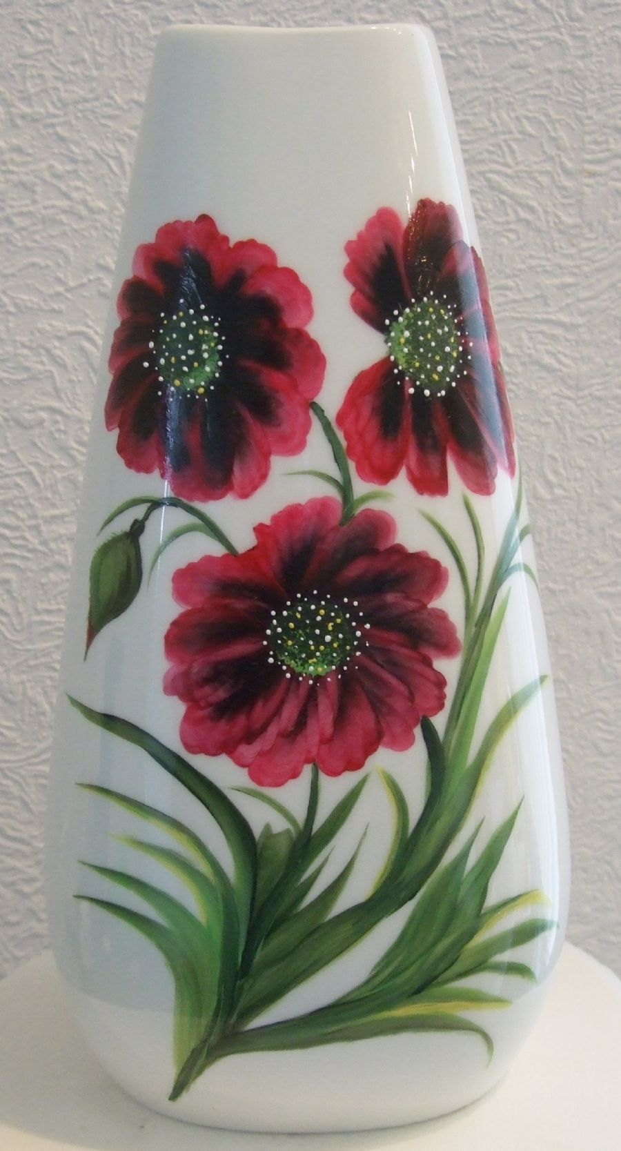 Hvid keramik vase med Valmuer