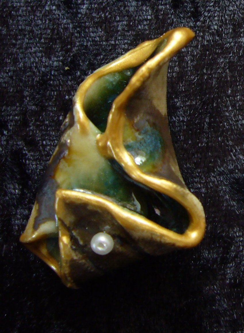 broche