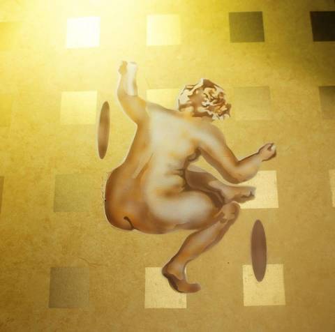 "Femme assise en arrière-plan orange rou – stencils af Per Corell